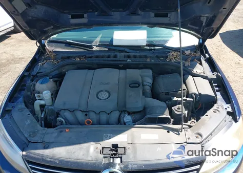 2013 Volkswagen Jetta 2.5L Se z USA, uszkodzony, nr VIN 3VWDP7AJ6DM369880